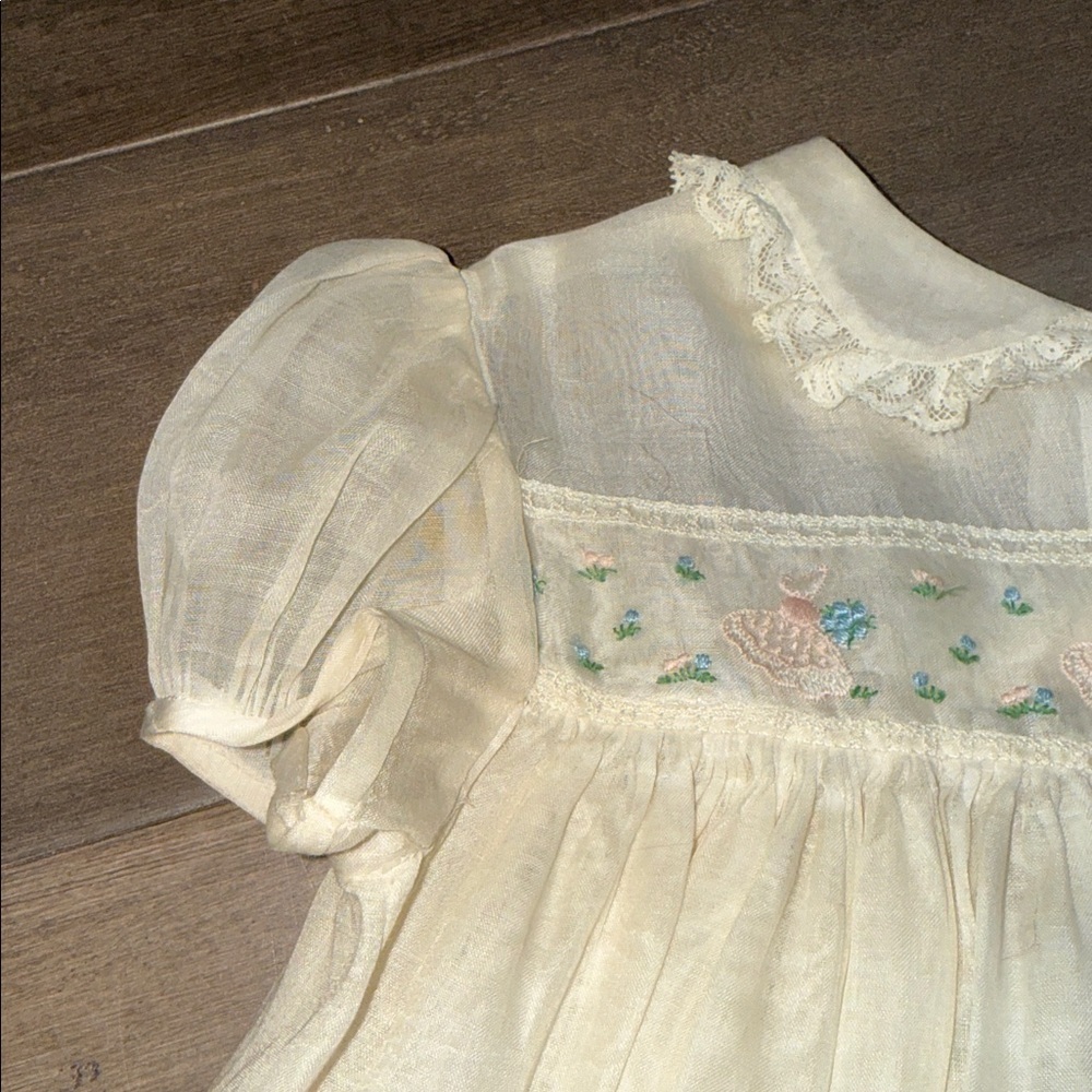 Vintage Wee Tog Organza Smocked Dress Heirloom Embroidered 12M - Picture 3 of 7